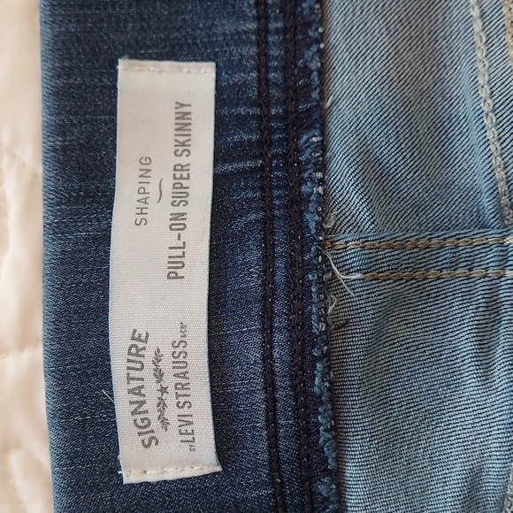 ➕️ Levi Strauss Signature Shaping Pullon Super Skinny Size 22 Jeans - Picture 3 of 8